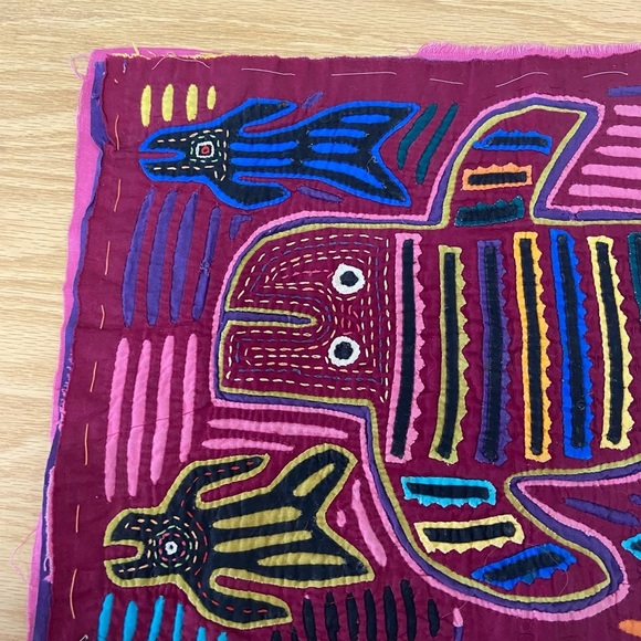 School of Fish Vintage Handmade Reverse Appliqué Panama Mola Textile - Picture 4 of 5